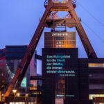Eine Lichtinstallation am Doppelbock vom Welterbe Zollverein anlässlich 10 Jahre Kulturhauptstadt Ruhr.2010 @Jochen Tack