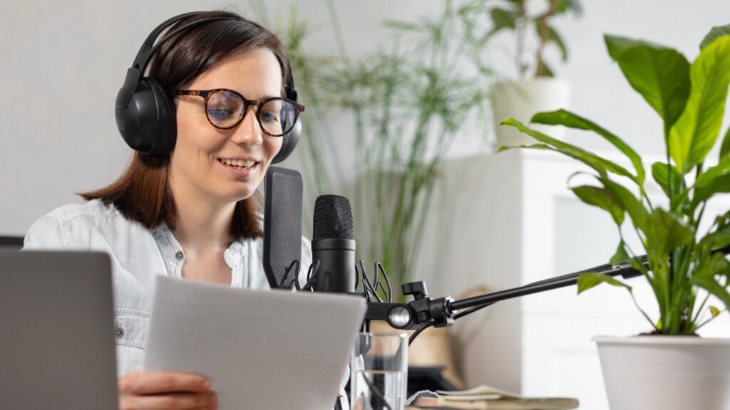 Bei Sprachaufnahmen für Podcast, Radio oder z.B. einem Interview ist die Klarheit und Qualität der Sprache von entscheidender Bedeutung. 